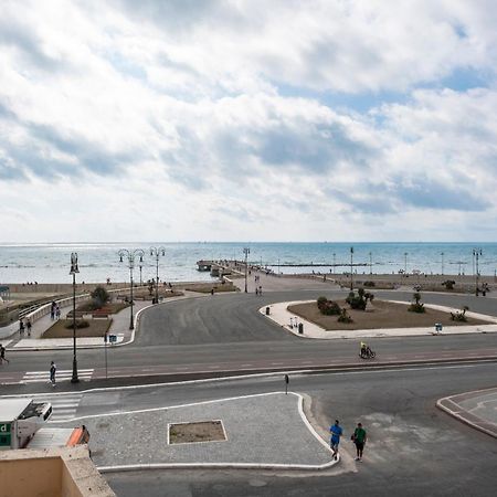 Ostia Holiday Al Pontile Exterior photo